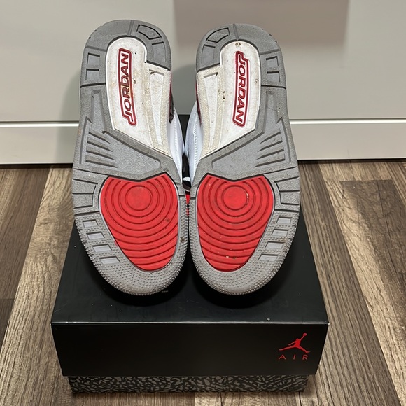 Jordan 3 Retro fire red 3’s - Picture 5 of 5